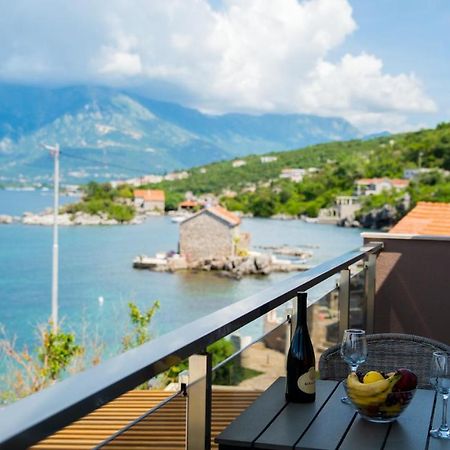 Villa Family House Bjelila à Tivat Extérieur photo