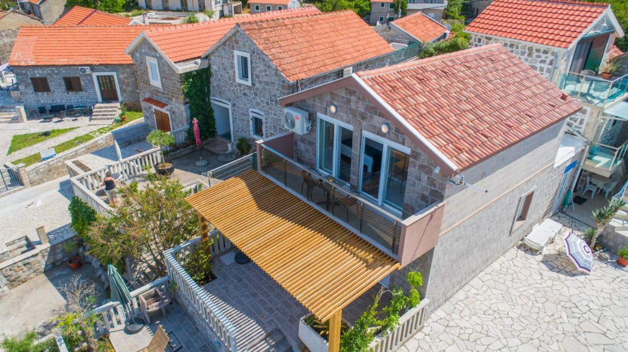 Villa Family House Bjelila à Tivat Extérieur photo