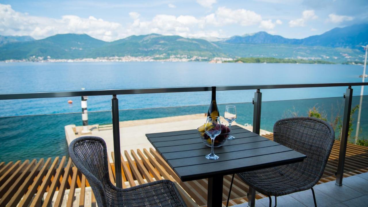 Villa Family House Bjelila à Tivat Extérieur photo